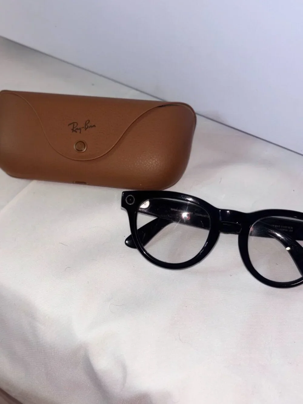 Ray-Ban Meta Headliner Smart Glasses (Gen 1) with Charging Case